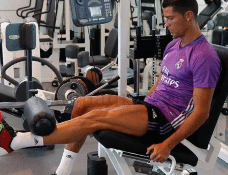 apakah-pemain-sepak-bola-harus-melakukan-gym