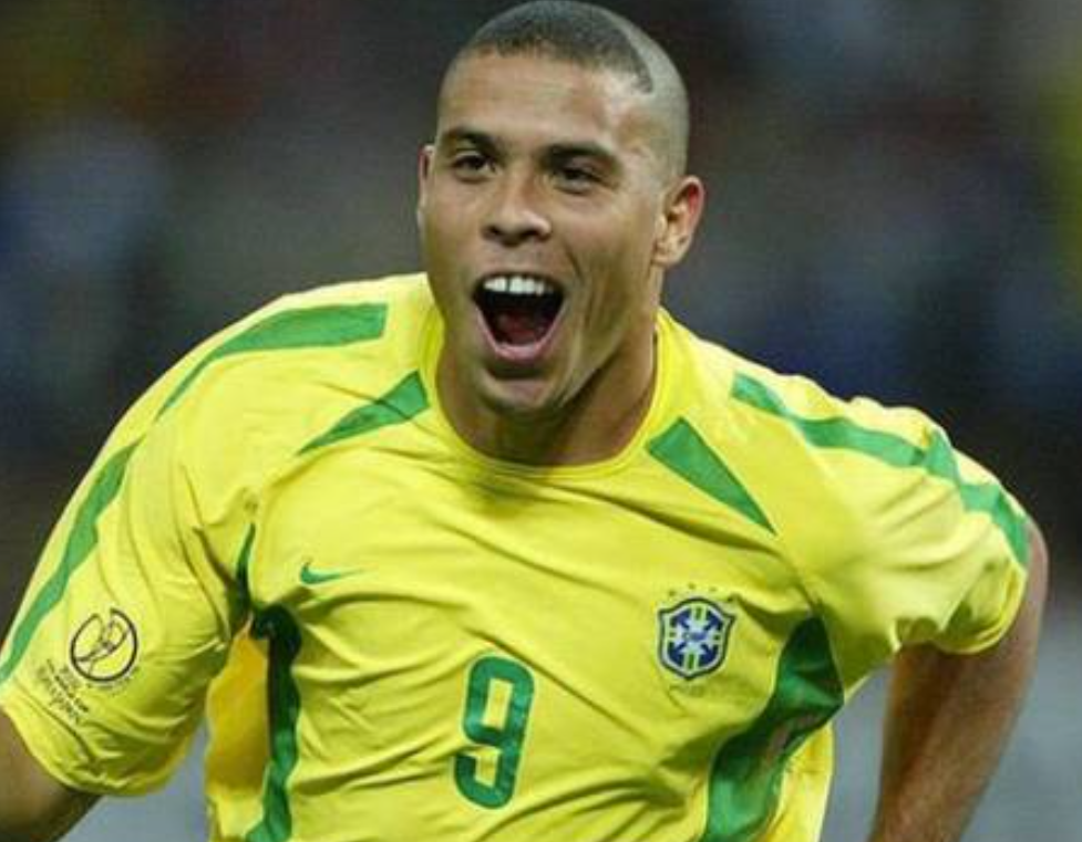 kehebatan-ronaldo-brasil-di-masa-emasnya