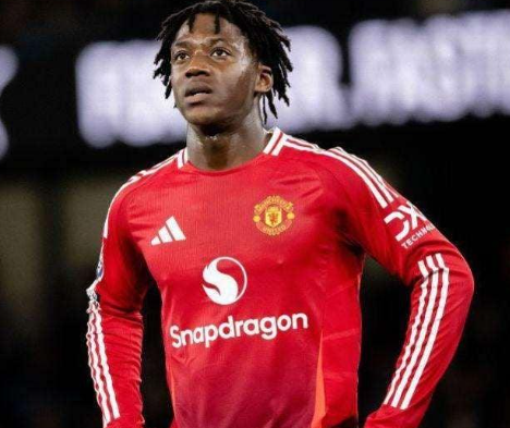 legenda-mu-ini-sampai-mohon-kepada-kobbie-mainoo-untuk-stay