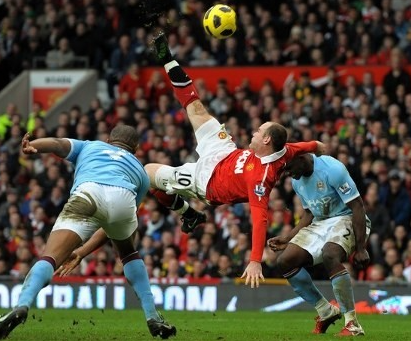 rooney-pamer-gol-saltonya-saat-melawan-manchester-city