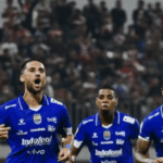 Bojan Hodak Sakit Saat Duel Penting Melawan Borneo FC