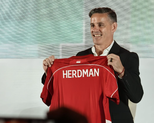 3 Asisten Pelatih Lokal Yang Akan Didampingi Herdman