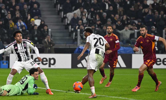Serie A Memanas Juventus Roma Rebut Empat Besar