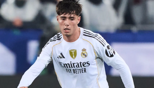 Transfer Pemain Arsenal Dekati Bek Tengah Veteran